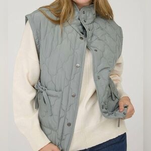 Women’s Quilted Sleeveless Puffer Vest in Sage-Size Large-NWT